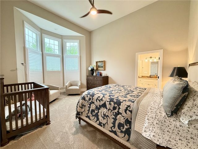 912 Champlain Pl, Adams Twp, PA 15044