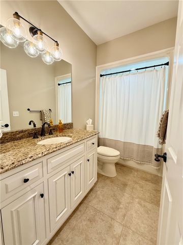 912 Champlain Pl, Adams Twp, PA 15044