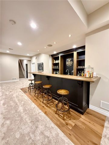 912 Champlain Pl, Adams Twp, PA 15044