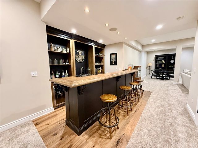 912 Champlain Pl, Adams Twp, PA 15044