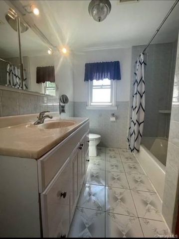 166-12 Union Turnpike, Fresh Meadows, NY 11366