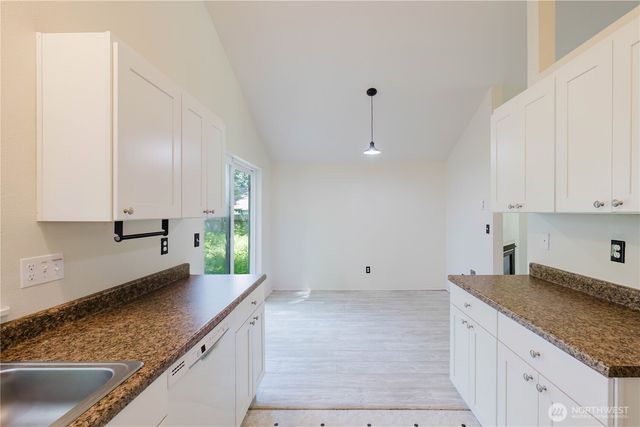 7201 9th Court SE, Lacey, WA 98503