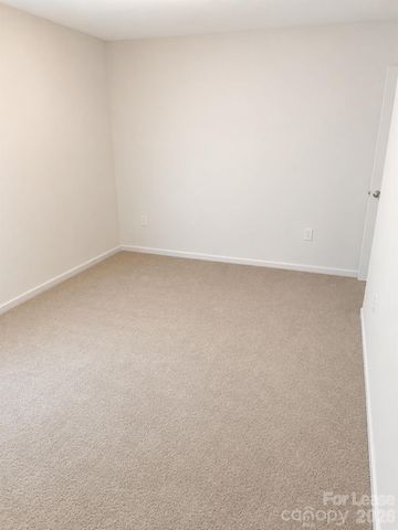 1144 Thayer Glen Court, Charlotte, NC 28213
