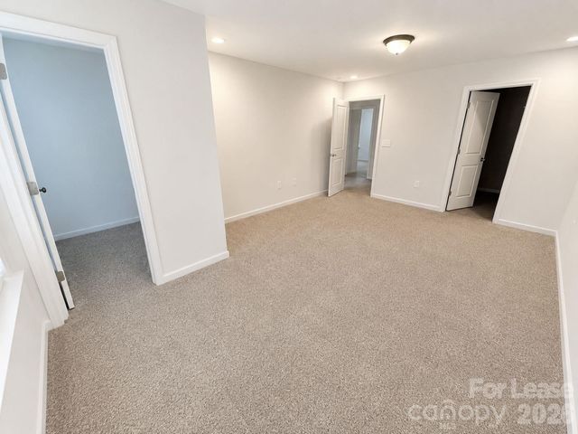 1144 Thayer Glen Court, Charlotte, NC 28213
