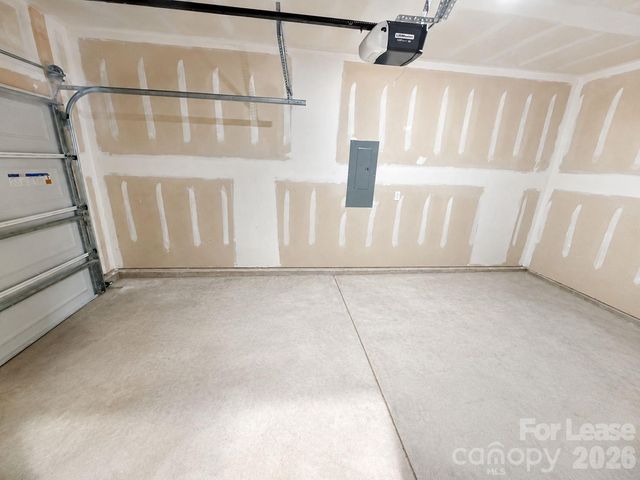 1144 Thayer Glen Court, Charlotte, NC 28213