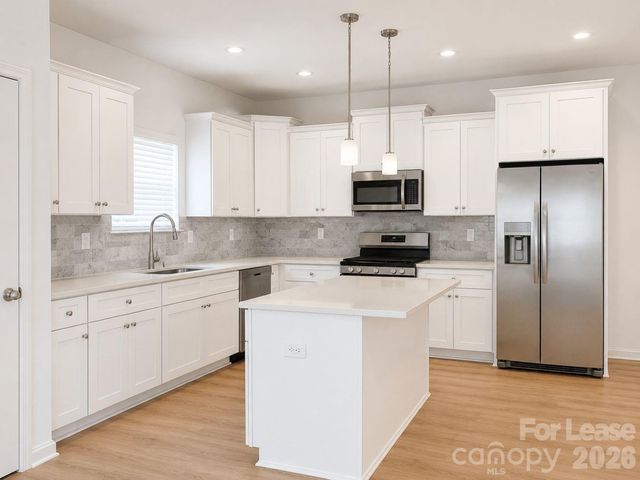 1144 Thayer Glen Court, Charlotte, NC 28213