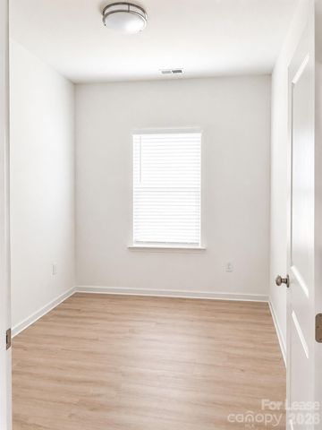 1144 Thayer Glen Court, Charlotte, NC 28213