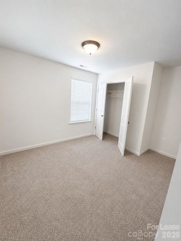 1144 Thayer Glen Court, Charlotte, NC 28213