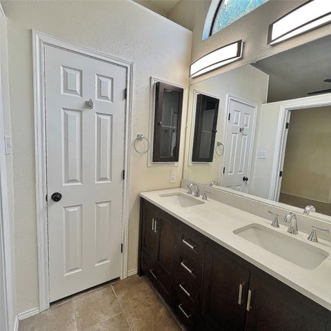 4808 Waxwing Drive, Arlington, TX 76018