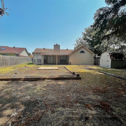 4808 Waxwing Drive, Arlington, TX 76018