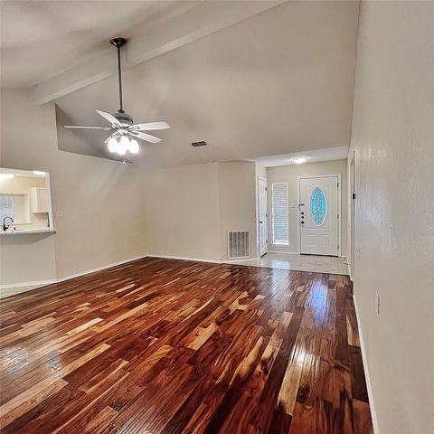 4808 Waxwing Drive, Arlington, TX 76018