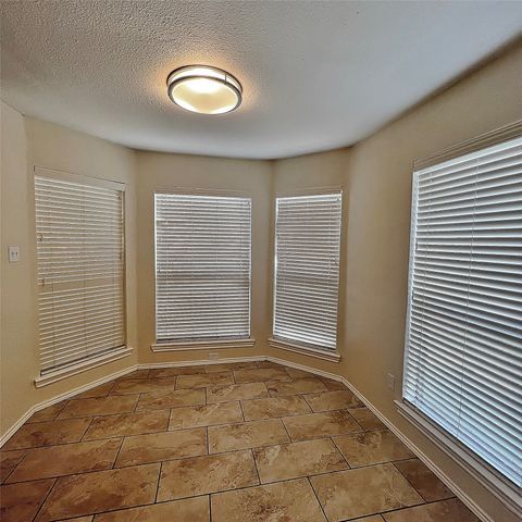 4808 Waxwing Drive, Arlington, TX 76018