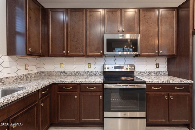 14341 W SMOKETREE Drive, Surprise, AZ 85387