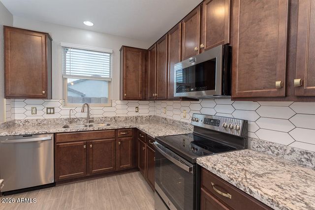 14341 W SMOKETREE Drive, Surprise, AZ 85387