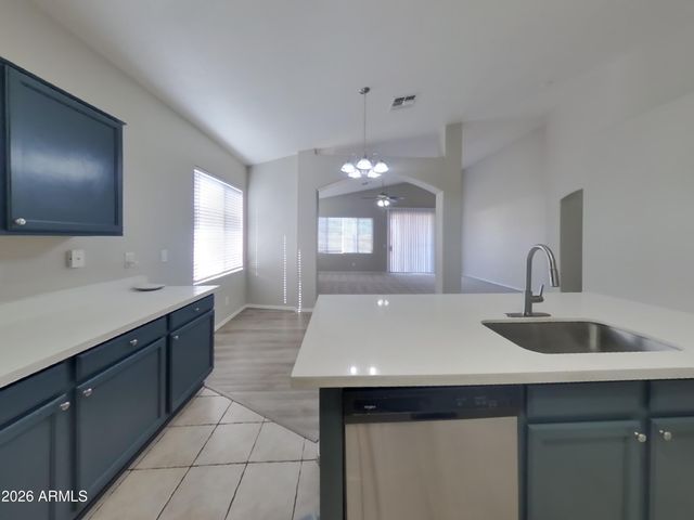 2836 S 66TH Avenue, Phoenix, AZ 85043