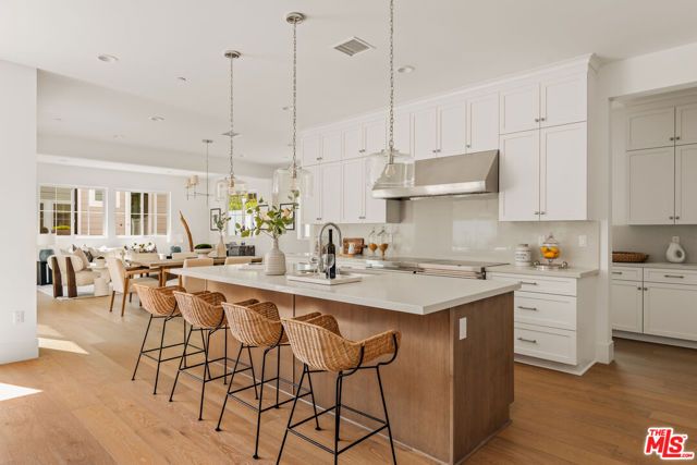 2803 Cardiff Avenue, Los Angeles, CA 90034