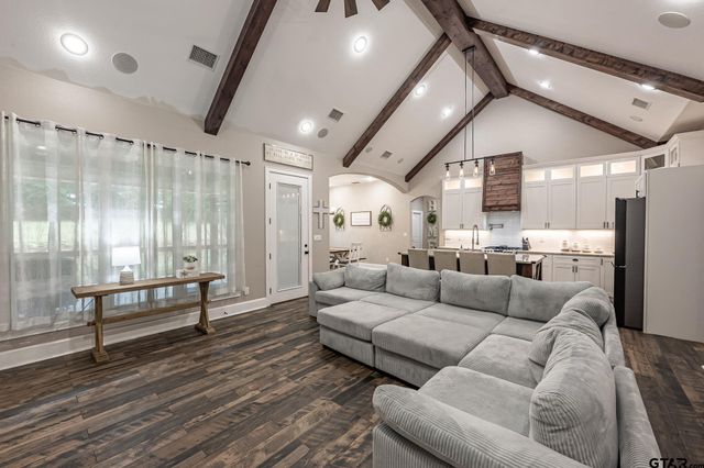 18348 N Lakeview Drive, Troup, TX 75789