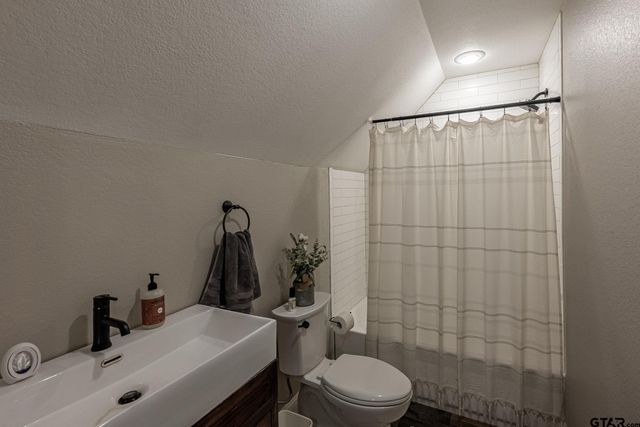 18348 N Lakeview Drive, Troup, TX 75789