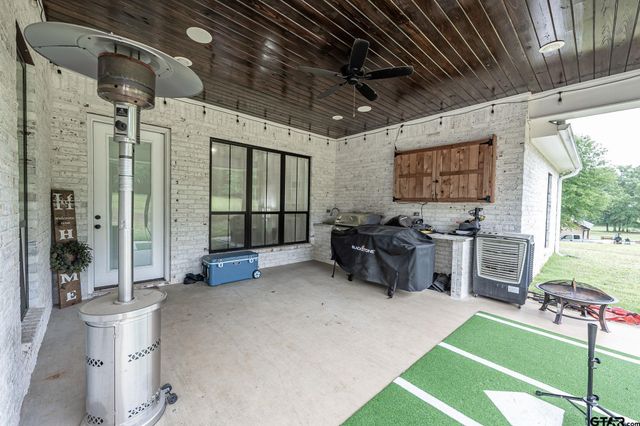 18348 N Lakeview Drive, Troup, TX 75789