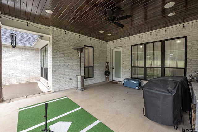 18348 N Lakeview Drive, Troup, TX 75789
