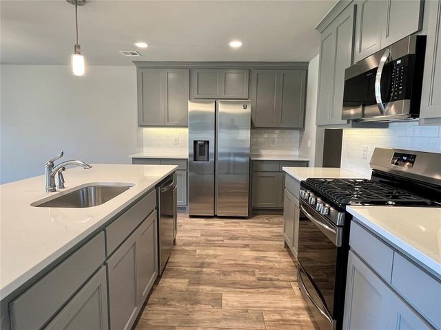 8300 NW 151st Street, Edmond, OK 73142