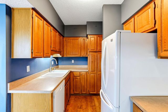 198 6th Street E 601, Saint Paul, MN 55101