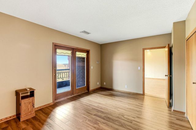 198 6th Street E 601, Saint Paul, MN 55101