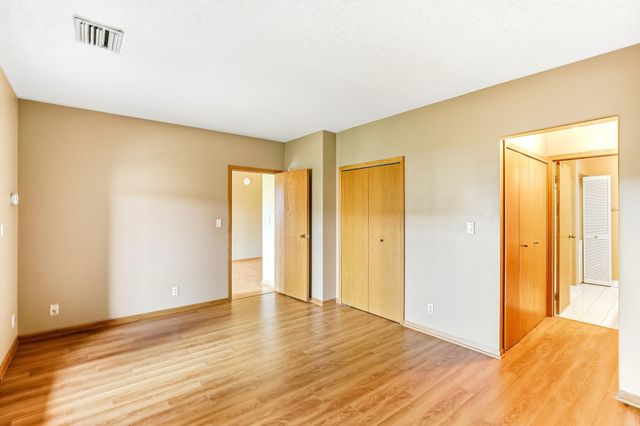 198 6th Street E 601, Saint Paul, MN 55101