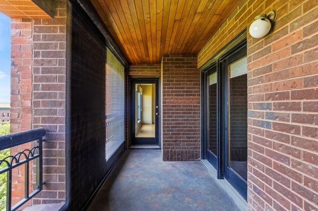 198 6th Street E 601, Saint Paul, MN 55101