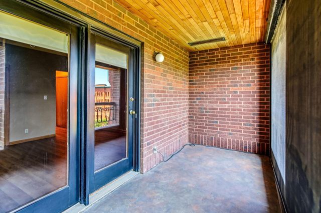 198 6th Street E 601, Saint Paul, MN 55101