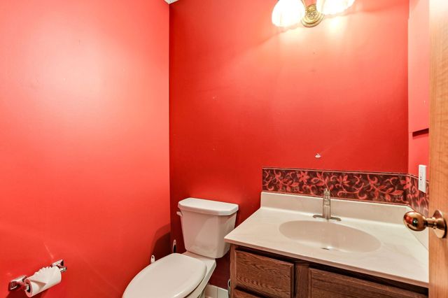 198 6th Street E 601, Saint Paul, MN 55101