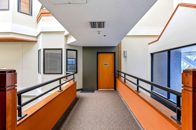 198 6th Street E 601, Saint Paul, MN 55101