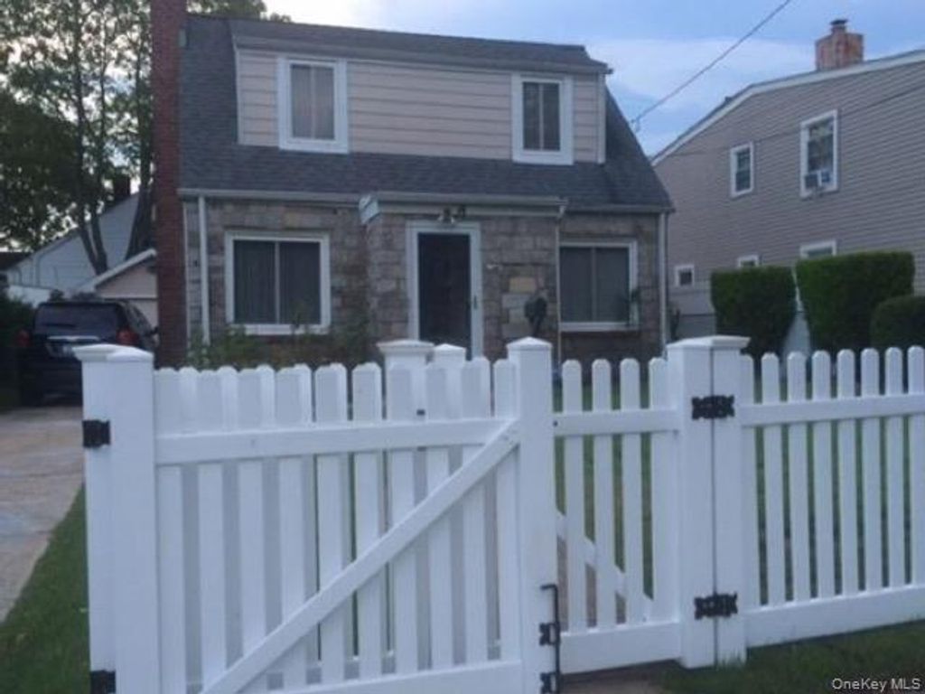 14 Lenox Avenue, Freeport, NY 11520 — exterior