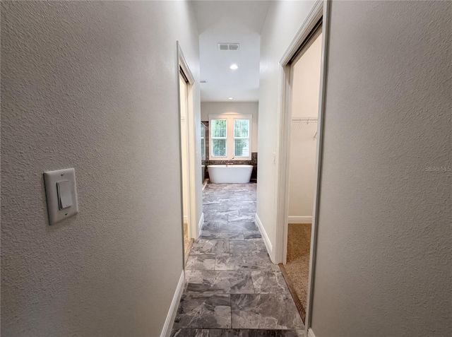 401 RIVER BED COURT, Wimauma, FL 33598