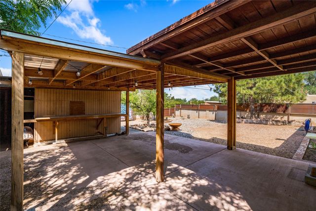 1361 Santa Rosa Drive, Santa Fe, NM 87505
