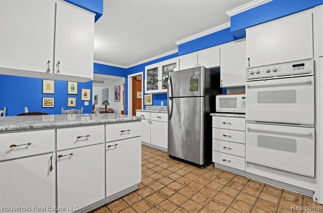 25711 Branchaster Road, Farmington Hills, MI 48336