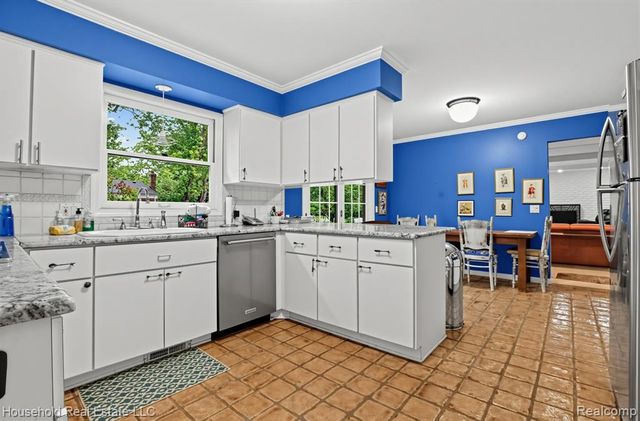 25711 Branchaster Road, Farmington Hills, MI 48336