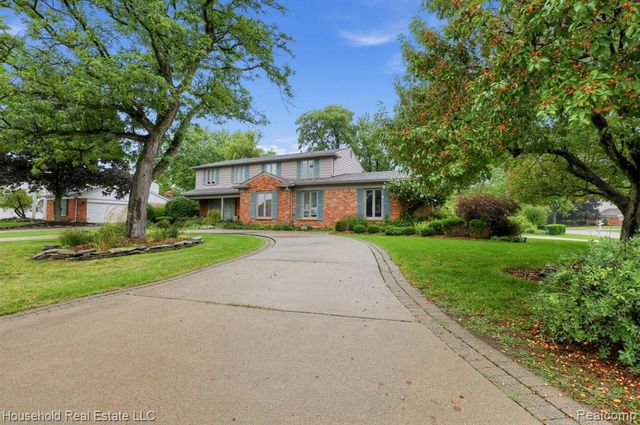 25711 Branchaster Road, Farmington Hills, MI 48336
