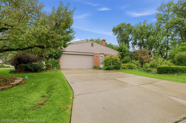 25711 Branchaster Road, Farmington Hills, MI 48336