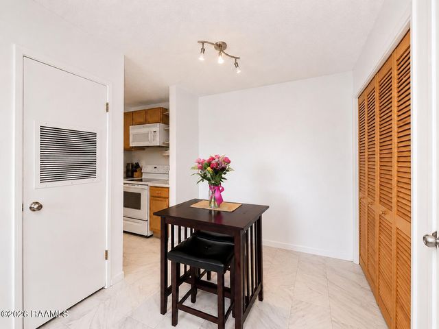 610 Pillette Road 194, Lafayette, LA 70508