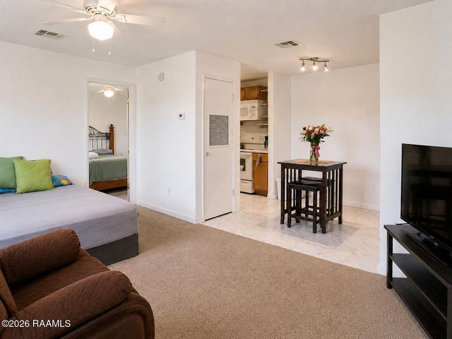 610 Pillette Road 194, Lafayette, LA 70508