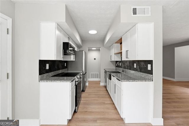 1403 Glenleaf Drive, Peachtree Corners, GA 30092