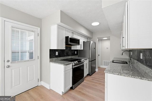 1403 Glenleaf Drive, Peachtree Corners, GA 30092