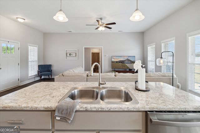 407 Autumn Avenue, Statesboro, GA 30458