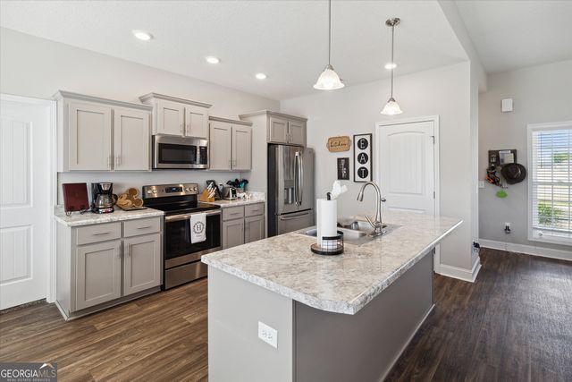 407 Autumn Avenue, Statesboro, GA 30458