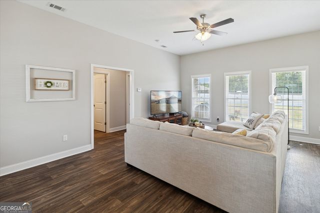 407 Autumn Avenue, Statesboro, GA 30458