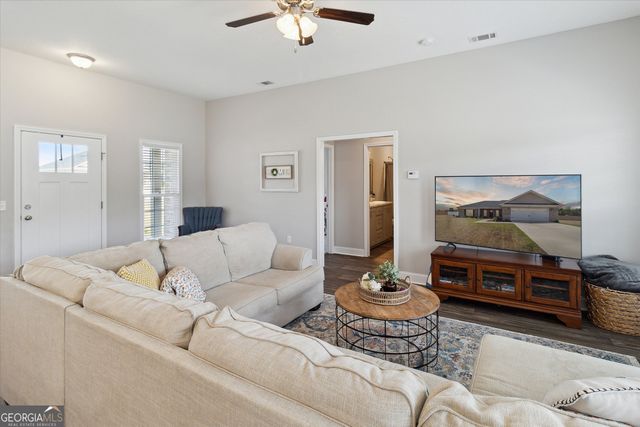 407 Autumn Avenue, Statesboro, GA 30458