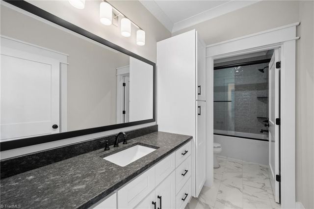 727 Royal Jasmine Court, Winston-salem, NC 27106