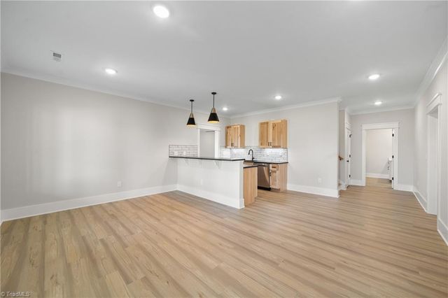 727 Royal Jasmine Court, Winston-salem, NC 27106