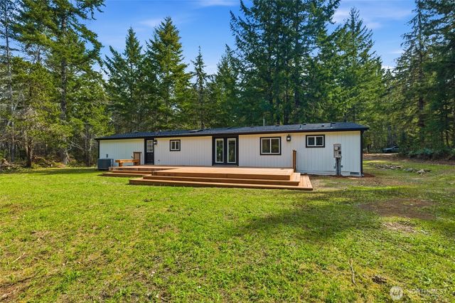 161 N Broken Arrow Drive, Hoodsport, WA 98548